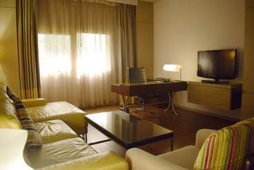 Time Grand Plaza Hotel, Dubai Airport