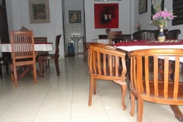 هتل Warsa S Garden Bungalow And Spa
