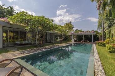 هتل Ziva A Boutique Villa