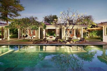 هتل Ziva A Boutique Villa