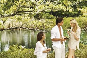 Shanti Maurice Resort & Spa