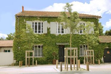 تختخواب و صبحانه Maison Piloni