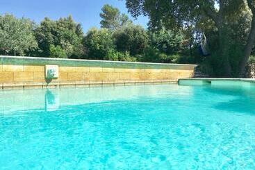 Пансион Cabanon Sainte Victoire