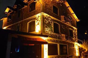 تختخواب و صبحانه Hayat Oksijen Resort