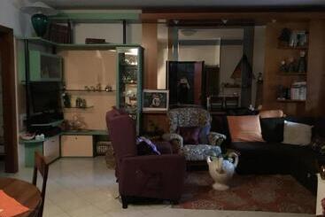 تختخواب و صبحانه La Stellina