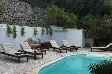 تختخواب و صبحانه Monte Carlo View And Spa