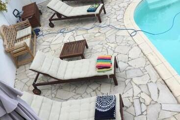 تختخواب و صبحانه Monte Carlo View And Spa