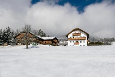 هتل Niederhaeusererhof