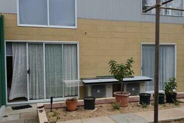 پانسیون Dianella Budget Rooms Happy Place To Stay