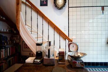 The Lastage Inn   Bed & Breakfast