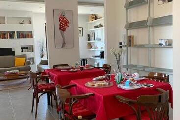 تختخواب و صبحانه Villa Amalia