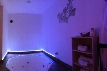 هتل Magnolias Boutique Suites & Spa