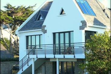پانسیون Appartement Roc H Avel   Front De Mer, Vue Sur Mer Et Jardin Ensoleillé Sans Vis à Vis