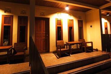 پانسیون Arsuma Guest House