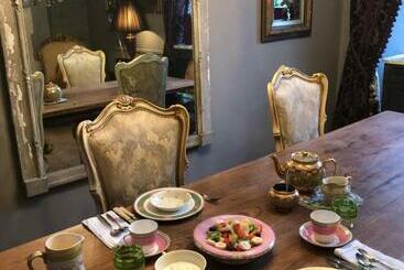 Pytts House Boutique Bed & Breakfast