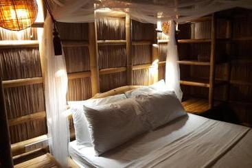 استراحتگاه Kookoo S Nest Eco Lodge