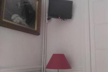 تختخواب و صبحانه Maison Lapeyriere