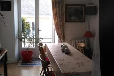 تختخواب و صبحانه Maison Lapeyriere