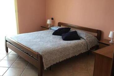 تختخواب و صبحانه Villa Eden