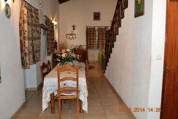 تختخواب و صبحانه Casa Da Maria
