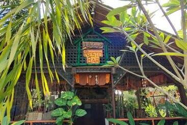 هاستل Adrianas Place Backpackers Panglao