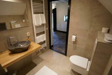 تختخواب و صبحانه Bed En Breakfast Het Oelenest