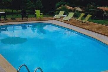 تختخواب و صبحانه Chambre D Hotes A Nérac