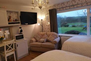 Meadow View B&b