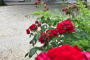 پانسیون Au Rez De Jardin