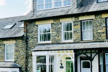 膳宿费 Fellview Guest House