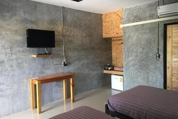 پانسیون The Loft Resort Kabin Buri
