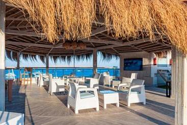 Redcon Suites