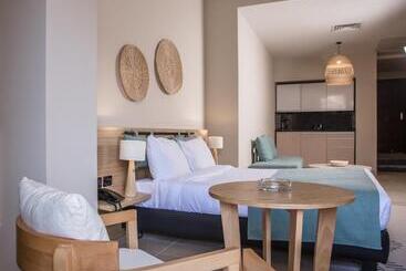 Redcon Suites