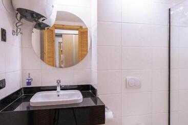 Redcon Suites