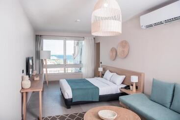 Redcon Suites