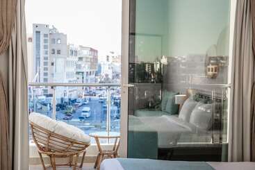 Redcon Suites