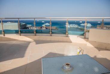 Redcon Suites