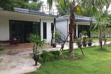استراحتگاه B&b Forest Hill Khao Yai