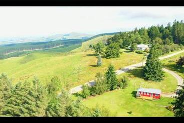 تختخواب و صبحانه Little Red School House