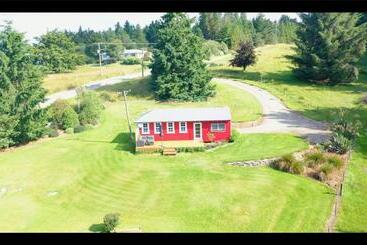 تختخواب و صبحانه Little Red School House