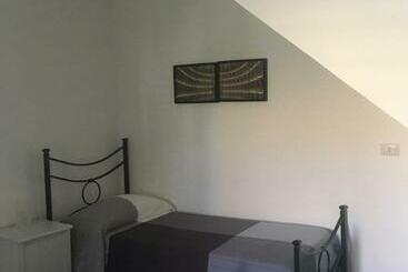 پانسیون Aeroporto Bellini Rooms
