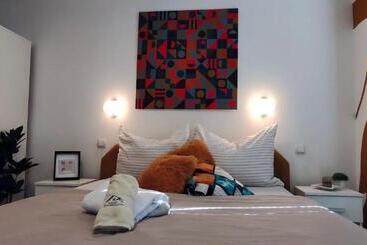 پانسیون Apartments & Rooms Saša
