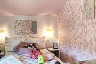 پانسیون Apartments & Rooms Saša