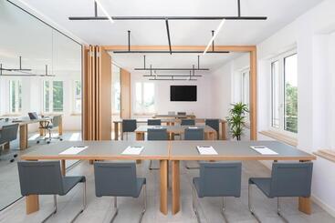 膳宿费 Bnbiz   Coworking