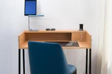 پانسیون Bnbiz   Coworking