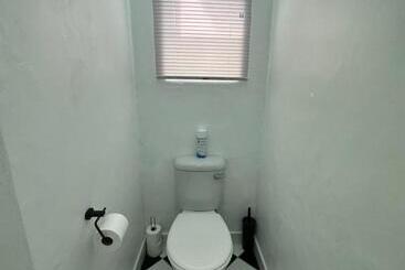 پانسیون The Owl House Guest House