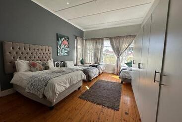 پانسیون The Owl House Guest House