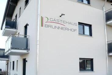 Gästehaus Brunnerhof   Eitting