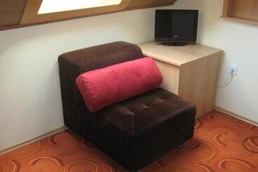 پانسیون Apartments And Rooms Oasis Of Peace