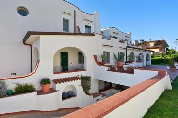 پانسیون L Ippocampo Guest House